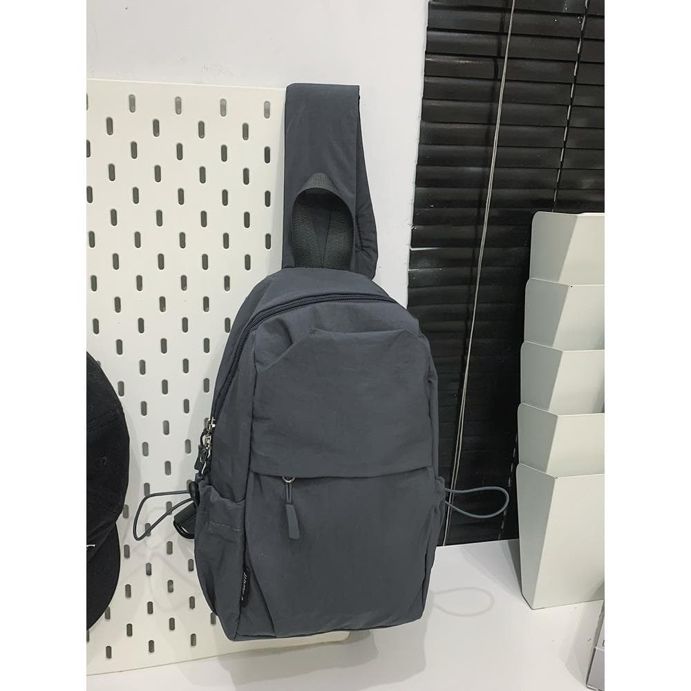 ショルダー バッグ ミニ アウトドア ミニリュック 軽量バックパック